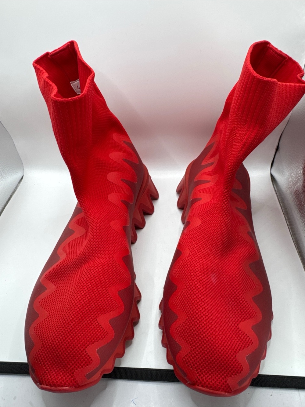 NEW Christian Louboutin Sharky Sock Knit Sneakers Red EU 44.5 US 11.5 Loubishark
